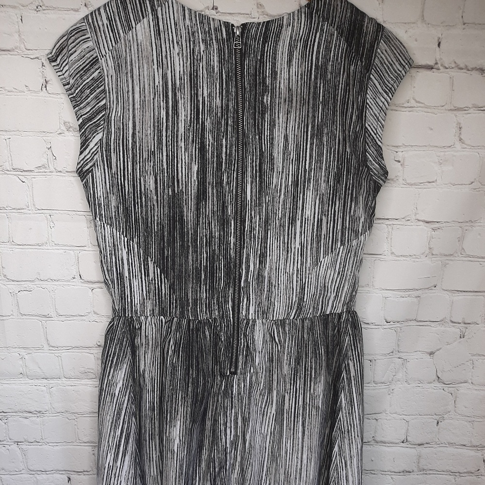 🎀 4/$25 Mossimo dress size S petite - Picture 3 of 4